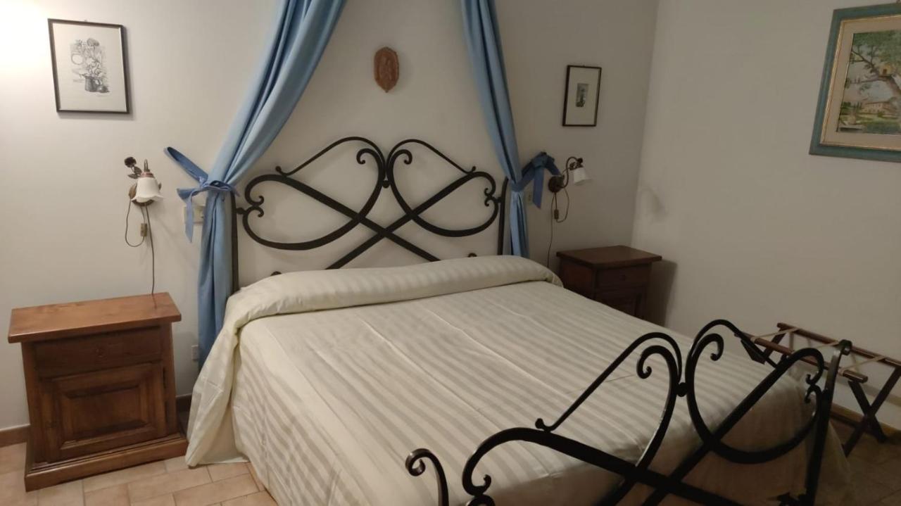 Il Colombaio Agriturismo Montegabbione Exteriör bild