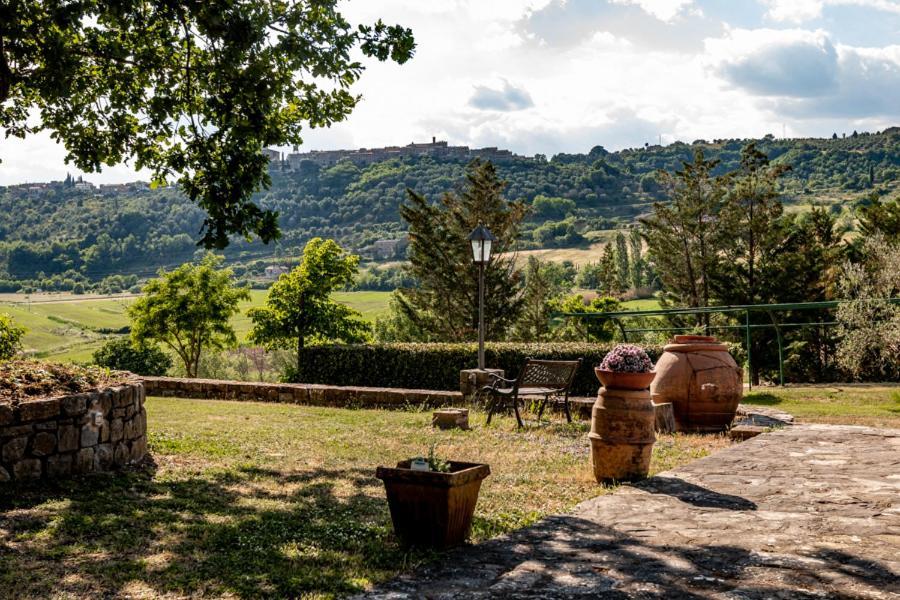 Il Colombaio Agriturismo Montegabbione Exteriör bild